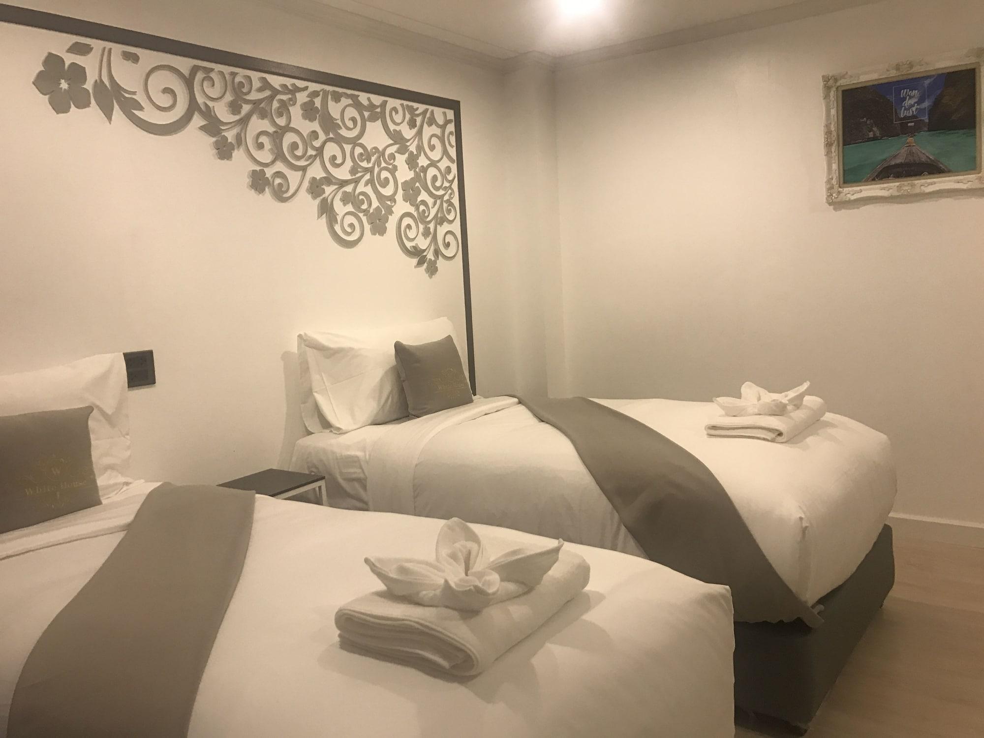 White House By 88 Hotel Phang Nga Exterior photo